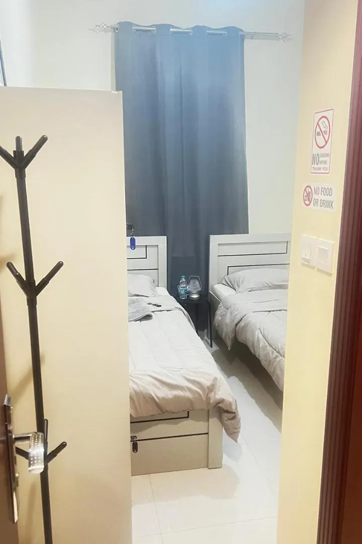 Rest House Hostel Abu Dabi Apartamento